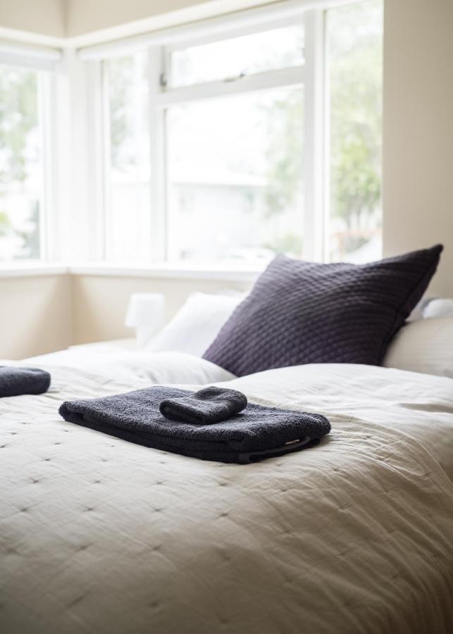 Guesthouse Akureyri - Apartments Near Down Town ภายนอก รูปภาพ