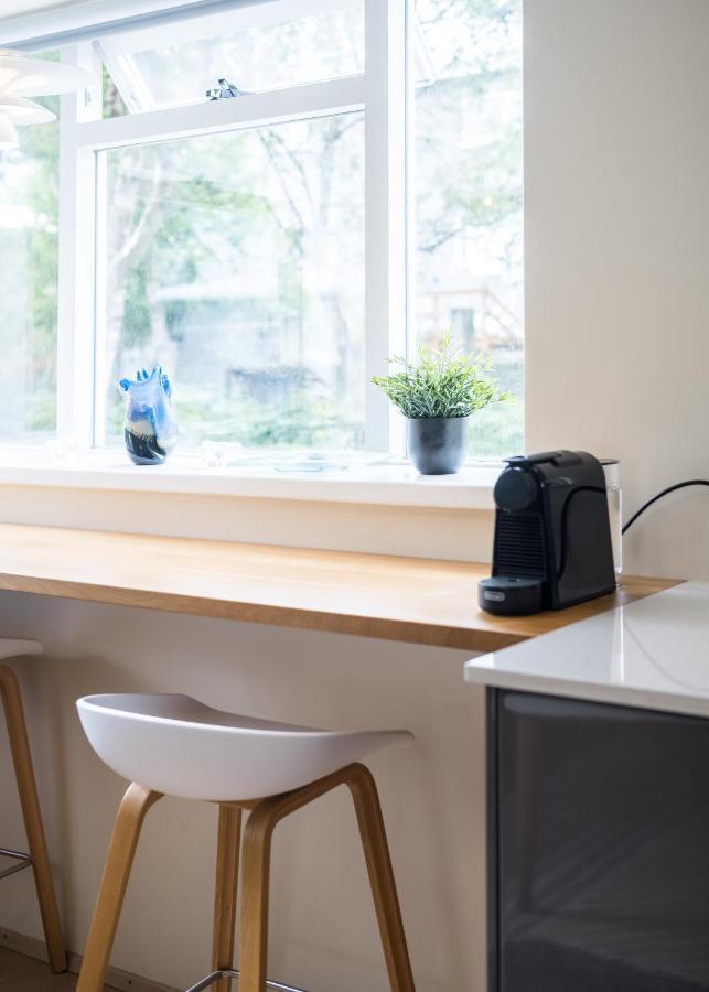 Guesthouse Akureyri - Apartments Near Down Town ภายนอก รูปภาพ